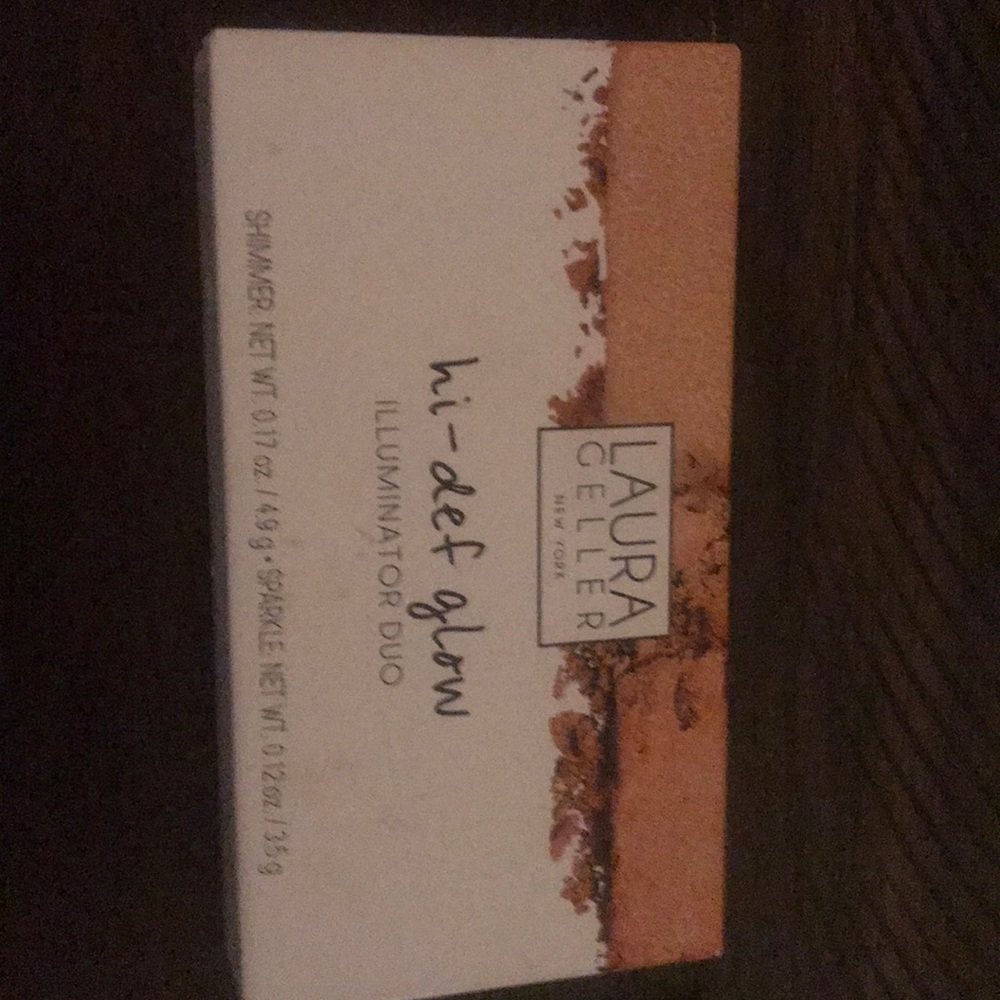 Laura Geller hi-def glow illuminator duo